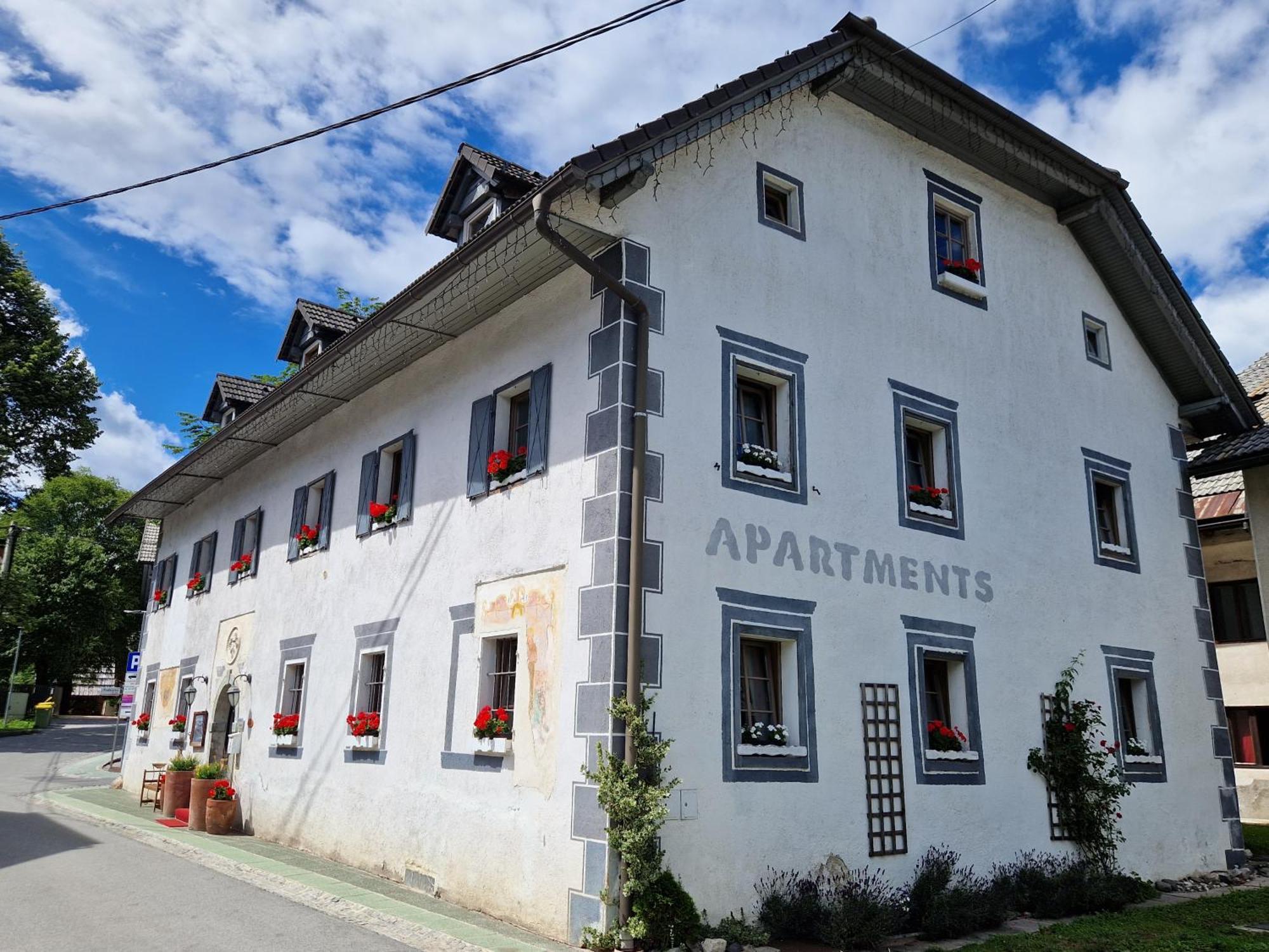 Apartments Belopeski Dvori Kranjska Gora Exterior foto